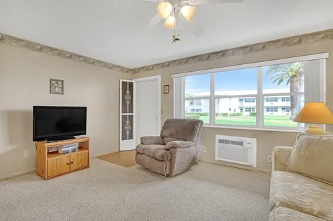 680 Horizons Boynton Beach FL 33435