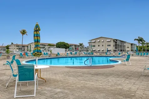 680 Horizons Boynton Beach FL 33435