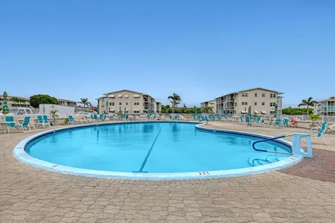 680 Horizons Boynton Beach FL 33435