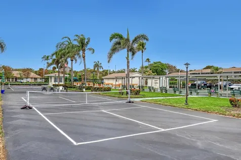 680 Horizons Boynton Beach FL 33435