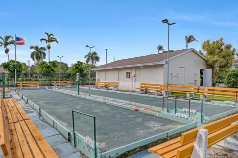 680 Horizons Boynton Beach FL 33435