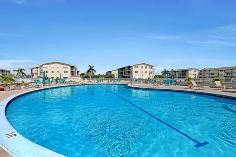 680 Horizons Boynton Beach FL 33435