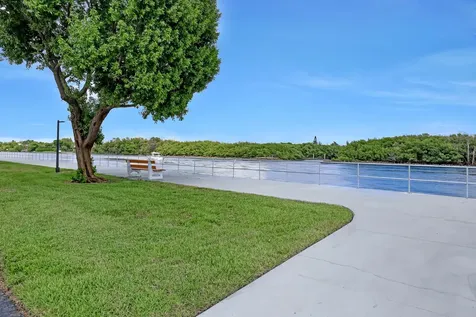 680 Horizons Boynton Beach FL 33435