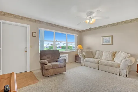 680 Horizons Boynton Beach FL 33435