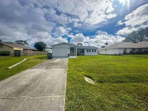 821 Barber Street Sebastian FL 32958