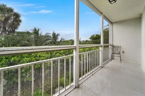 6181 Balboa Circle Boca Raton FL 33433