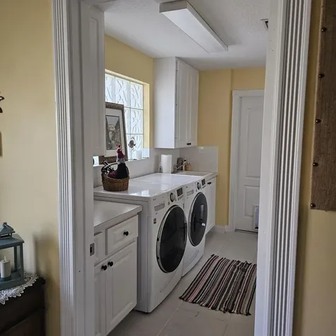 7664 Pine Island Way West Palm Beach FL 33411