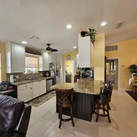 7664 Pine Island Way West Palm Beach FL 33411