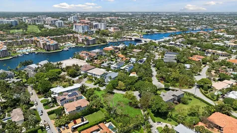 810 E Fern Drive Boca Raton FL 33432