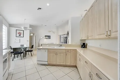 10079 Diamond Lake Road Boynton Beach FL 33437