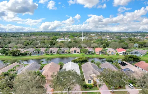 10079 Diamond Lake Road Boynton Beach FL 33437