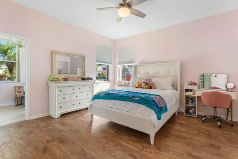 6601 Nw 25th Avenue Boca Raton FL 33496