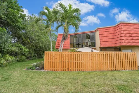 8400 Trent Court Boca Raton FL 33433