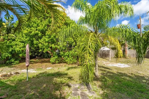 4805 Se Manatee Terrace Stuart FL 34997