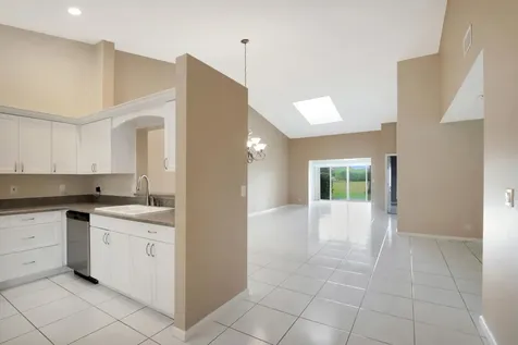 5622 Royal Lake Circle Boynton Beach FL 33437