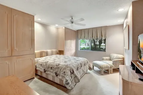 6 Clubhouse Lane Boynton Beach FL 33436
