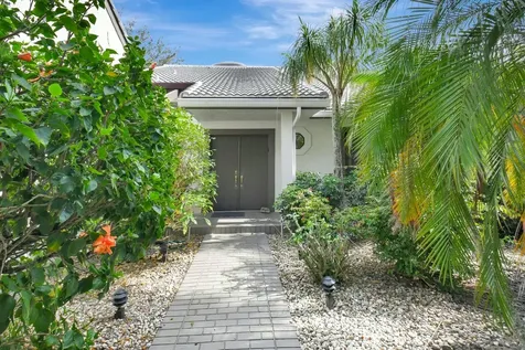 6 Clubhouse Lane Boynton Beach FL 33436