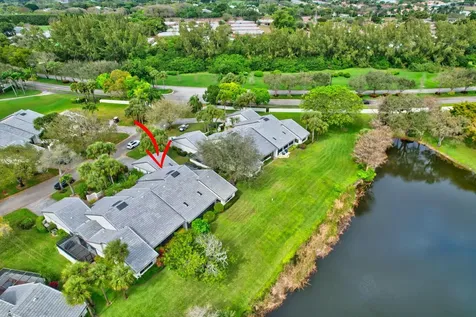 6 Clubhouse Lane Boynton Beach FL 33436
