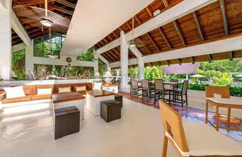 12 Bahia Minitas Casa de Campo DR 22000