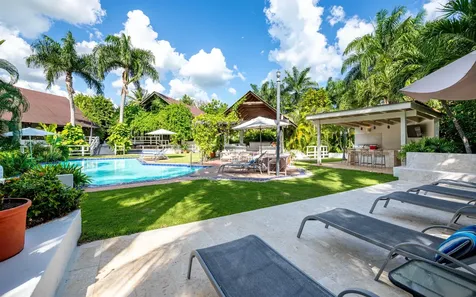 12 Bahia Minitas Casa de Campo DR 22000