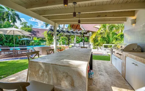 12 Bahia Minitas Casa de Campo DR 22000