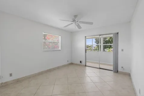 228 Brittany E Delray Beach FL 33446