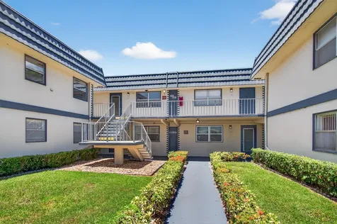 228 Brittany E Delray Beach FL 33446
