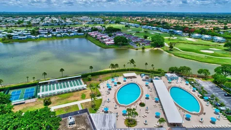 228 Brittany E Delray Beach FL 33446