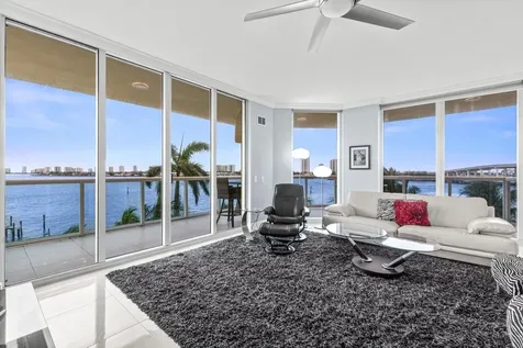 2650 Lake Shore Drive Riviera Beach FL 33404