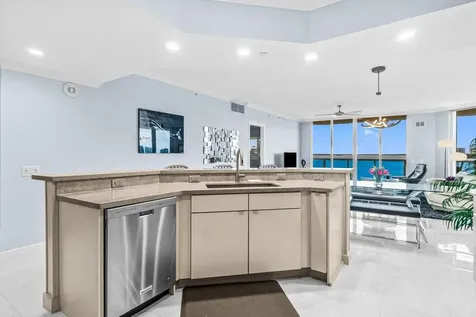 2650 Lake Shore Drive Riviera Beach FL 33404