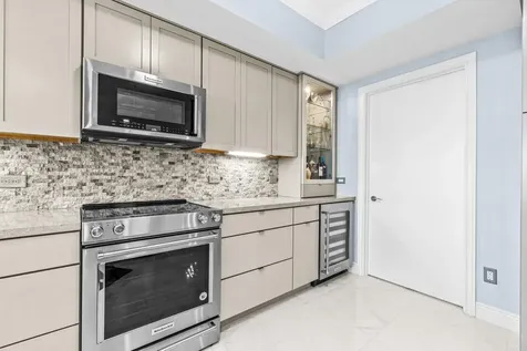 2650 Lake Shore Drive Riviera Beach FL 33404