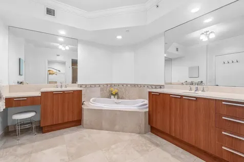 2650 Lake Shore Drive Riviera Beach FL 33404