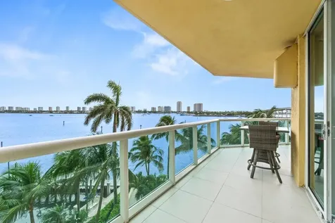 2650 Lake Shore Drive Riviera Beach FL 33404