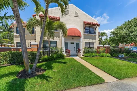 15 Uno Lago Drive Juno Beach FL 33408