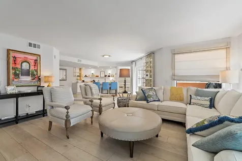 15 Uno Lago Drive Juno Beach FL 33408