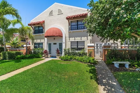 15 Uno Lago Drive Juno Beach FL 33408