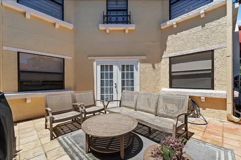 15 Uno Lago Drive Juno Beach FL 33408