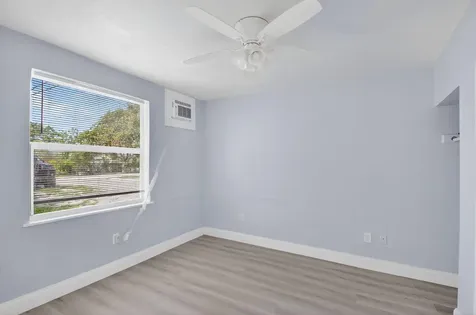 323 S E Street Lake Worth Beach FL 33460