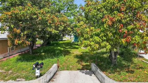 323 S E Street Lake Worth Beach FL 33460