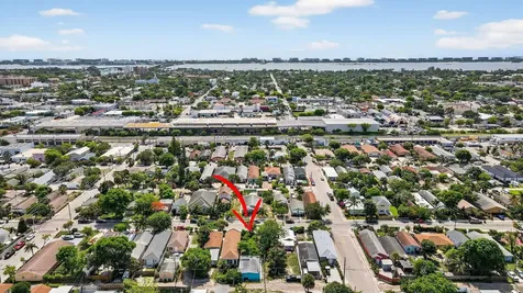 323 S E Street Lake Worth Beach FL 33460