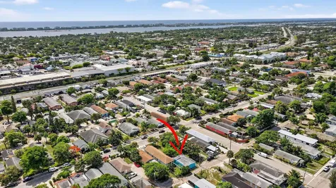 323 S E Street Lake Worth Beach FL 33460
