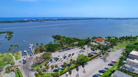 323 S E Street Lake Worth Beach FL 33460