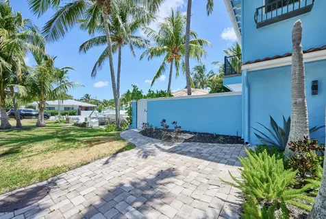 100 Neptune Drive Hypoluxo FL 33462