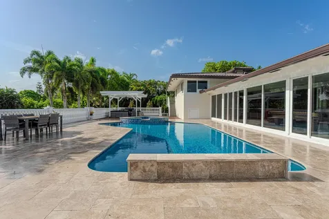 875 Nw 120th Avenue Plantation FL 33325