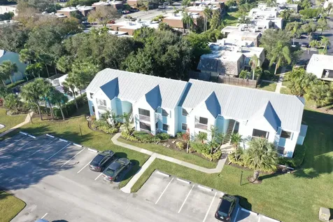 1135 3rd Avenue Vero Beach FL 32960