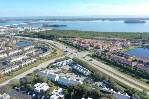 1135 3rd Avenue Vero Beach FL 32960