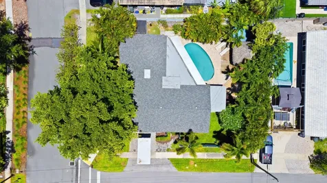 1098 Sw 2nd Street Boca Raton FL 33486