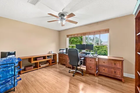 9556 E Lake Drive Boca Raton FL 33434