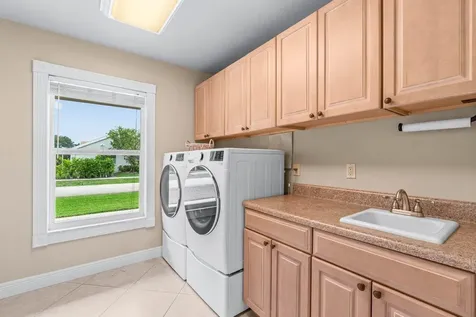 9556 E Lake Drive Boca Raton FL 33434