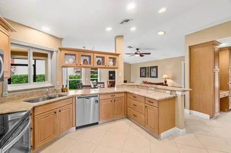 9556 E Lake Drive Boca Raton FL 33434